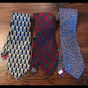 3 men’s ties. Excellent condition